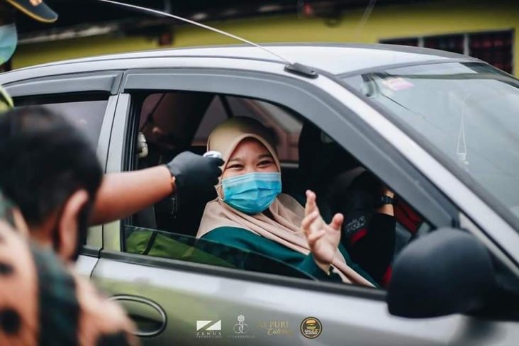 Gambar Dan Video Kemeriahan Majlis Perkahwinan Drive Thru Pertama Di Malaysia - Nadz.my