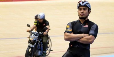 Biodata Azizulhasni Awang, Pelumba Basikal Trek Profesional